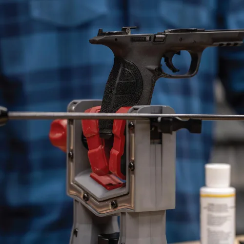 Vista 6 de Tipton El mejor tornillo de banco de pistola Gen 2 con 4 posiciones de montaje, abrazaderas ajustables para pistola, almacenamiento de accesorios