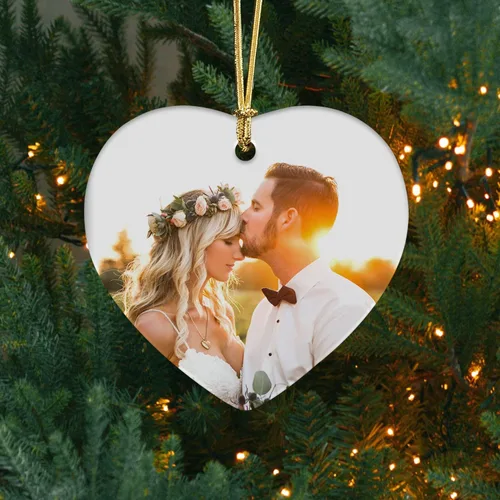 Vista 7 de Adornos personalizados de primera Navidad para casados 2025 con foto, adorno de boda redondo de vidrio personalizado Mr & Mrs Just Married regalos