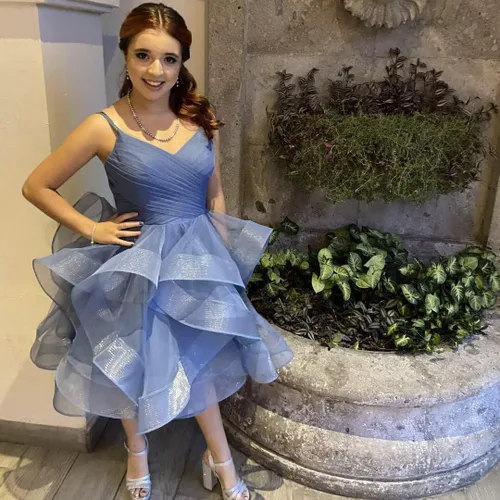Vista 8 de ZSHAOLHYJYZS Vestidos escalonados de regreso a casa 2025 con cuello en V y purpurina de tul con tirantes delgados, vestidos cortos de graduación