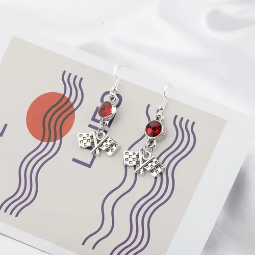 Vista 5 de Pulsera de banderas de carreras de regalo de corredor, aretes de bandera a cuadros, joyería para el día de la carrera, para carreras de automóviles