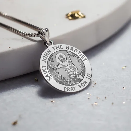 Vista 3 de PicturesOnGold.com Medalla religiosa de San Juan Bautista, tamaño de níquel de 34 pulgadas, plata de ley, joyería de protección, regalos cristianos