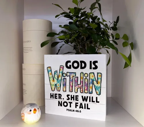 Vista 4 de Letreros de madera cristiana, versículo de la Biblia, Salmo 46:5 - God is Within Her, She Will Not Fail, decoración de mesa con diseño de girasol