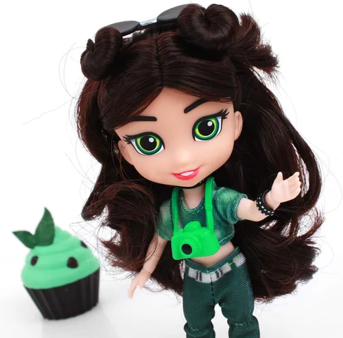 Vista 2 de Loyal Subjects - for Keeps Bella Girl with Cupcake Keepsake 5 figura de acción (red)