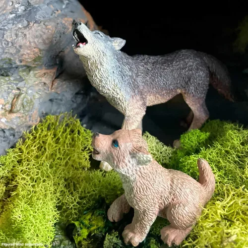 Vista 2 de Safari Ltd. Figura de lobo gris, figura detallada de plástico de 3.75 pulgadas, divertido juguete educativo para niños, niñas y niños a partir de 1