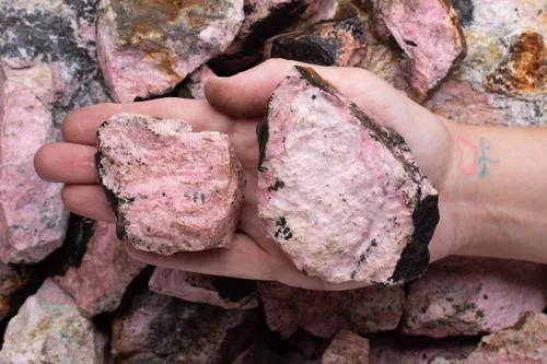Vista 4 de Fantasia Materiales: 2 libras de piedras naturales de rodonita de Perú