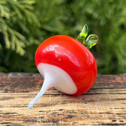 Vista 6 de Figura de rábano de vidrio – Escultura vegetal roja soplada a mano – Miniatura de vidrio fundido – Regalo único para el día del padre, decoración