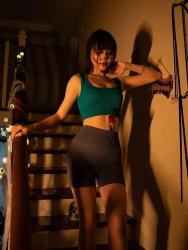 Vista 6 de OQQ Sujetador deportivo de 3 piezas para mujer, con soporte medio, acanalado, sin costuras, extraíbles, para entrenamiento, ejercicio