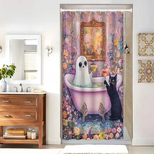 Vista 2 de Divertida cortina de ducha de fantasma, diseño de fantasma, rosa, floral, lindo fantasma toma una bañera en flor, Halloween, gato negro, academia