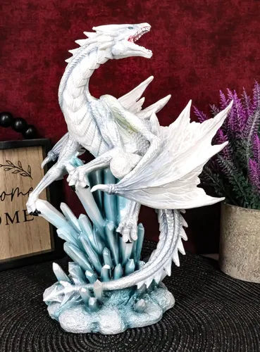 Vista 2 de Ebros Gift Figura decorativa de dragón de invierno de nieve ártica blanca en cristal gigante de hielo de montaña glaciar rocas estatua Winterland