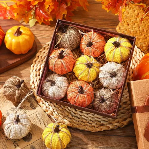 Vista 5 de Kajaia 12 piezas de mini adornos colgantes de calabaza de otoño de Acción de Gracias para árbol de 2.05 pulgadas, tela de arpillera, calabaza