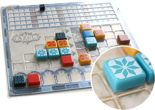 Vista 3 de Asmodee Azul Crystal Mosaic Juego de Mesa EXPANSIÓN - Estrategia de Colocación de Fichas, Diversión Familiar para Niños y Adultos, Edades 8+, 2-4