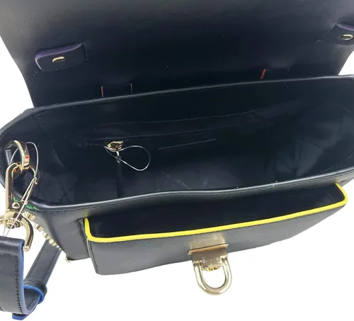 Vista 4 de Michael Kors Manhattan - Bolso de mano de cuero con ribete de contraste negro mediano, Negro