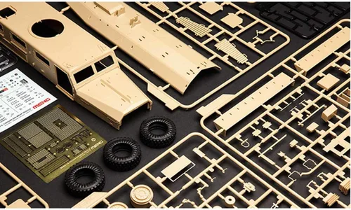 Vista 2 de Meng U.S. Cougar 6x6 MRAP Kit de modelo de vehículo