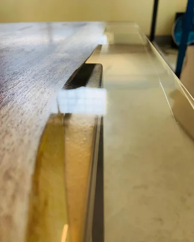Vista 3 de Stone Coat Countertops Kit de resina de fundición epoxi para carpintería
