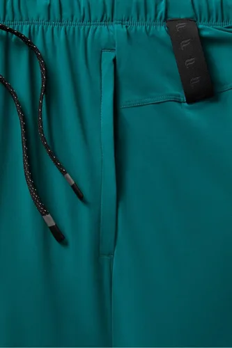 Vista 11 de Fabletics The One - Pantalón corto para hombre (forro), entrenamiento, natación, ligero, de secado rápido, bolsillo con cremallera, tejido elástico