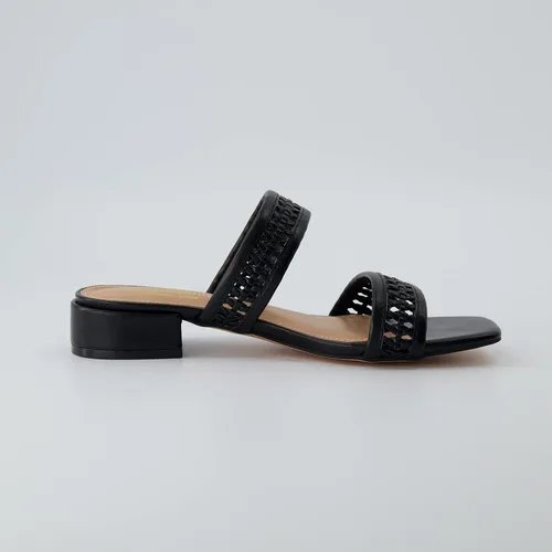 Vista 4 de CUSHIONAIRE Sandalias Norma de tacón bajo para mujer + espuma viscoelástica y anchos disponibles