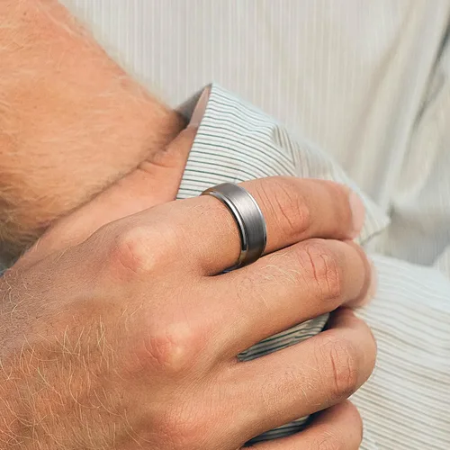 Vista 4 de King Will - Anillo de tungsteno básico para hombre, de 1564, 932, 516, 2364 y 2564 de pulgada, con acabado cepillado mate, ideal como anillo