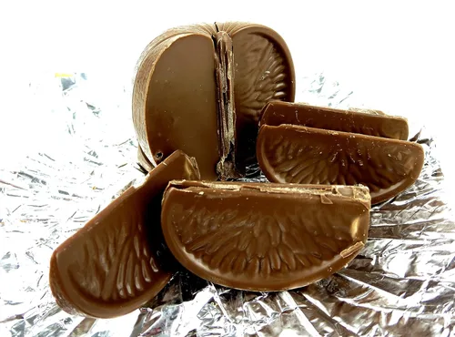 Vista 4 de Terry's - Naranjas de chocolate con leche, paquetes de 5.53 onzas en una caja BlackTie (paquete de 3)