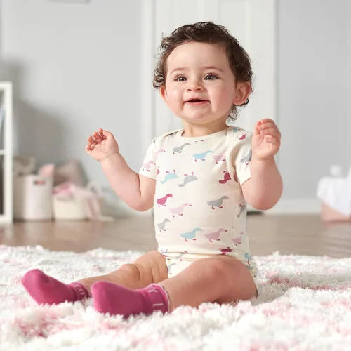 Vista 2 de Grow by Gerber Paquete de 5 mamelucos de manga corta para bebés niños