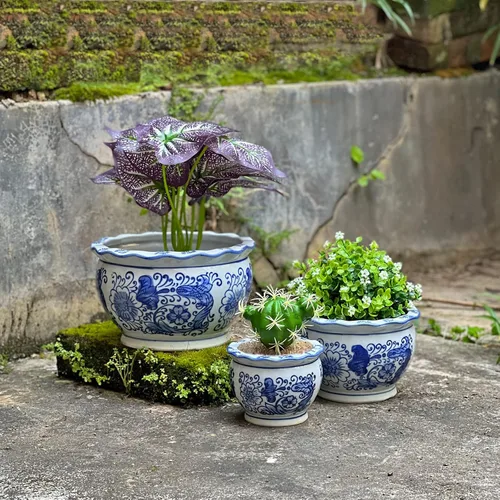 Vista 5 de HakkaGirl Chinese - Pequeña maceta de porcelana azul y blanca.