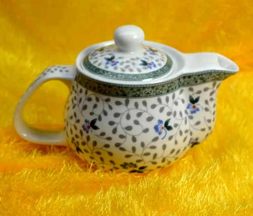 Vista 4 de Tetera de porcelana de 16.9 fl oz con infusor extraíble de acero inoxidable (flor)