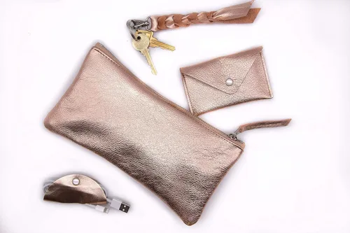 Vista 12 de Funda de cuero para tarjetas Mini cartera con broche de perlas - Hecho en los Estados Unidos