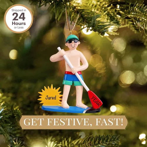 Vista 2 de Adorno personalizado de tabla de remo 2026 Adornos de Navidad deportivos grabados con láser para árbol Regalo de recuerdo personalizado para Niño