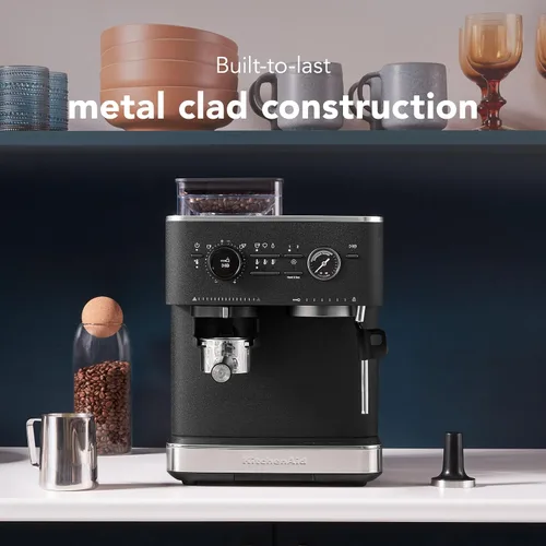 Vista 5 de KitchenAid Máquina de café expreso semiautomática, molinillo de rebabas, 2.5L, hierro fundido negro