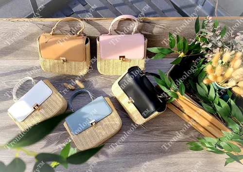 Vista 4 de Bolso cruzado con solapa pequeña y mediana para mujer con asa superior