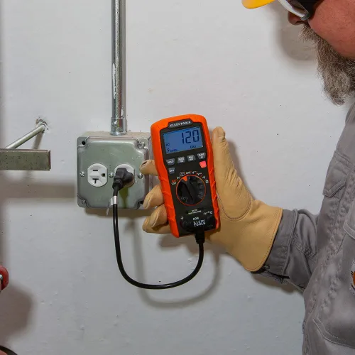 Vista 8 de Klein Tools ET270 Multímetro digital de rango automático, CA/CC, resistencia, continuidad, probador de receptáculo GFCI con cables de prueba y cable