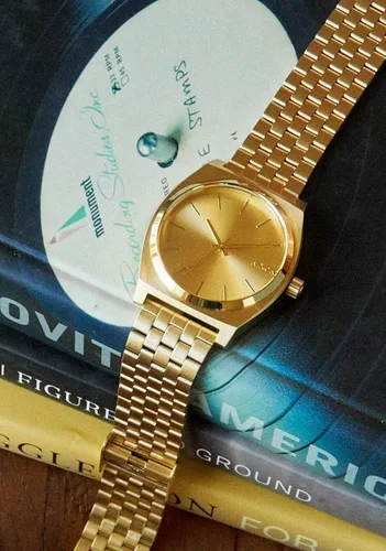Vista 5 de Nixon Time Teller A045. Reloj resistente al agua - 100 metros (reloj de acero inoxidable de 1.457 pulgadas 37 mm)