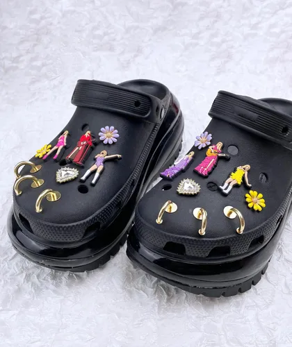 Vista 3 de LINGWUERBA Pink Stuff - Dijes para zapatos para mujer, dijes para zapatos, TS Eras1989 Taylor Singer inspiró joyería de amistad regalo para amantes