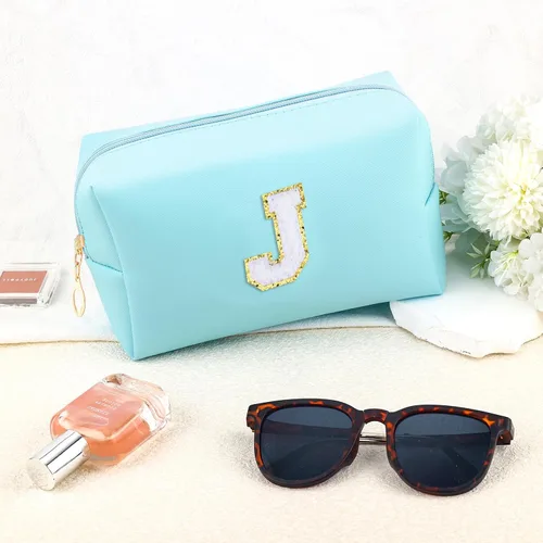 Vista 7 de URSKYTOUS Regalos para niñas, bolsa de maquillaje con inicial, bolsa de cosméticos personalizada con cremallera, bonita bolsa de aseo de viaje, Azul