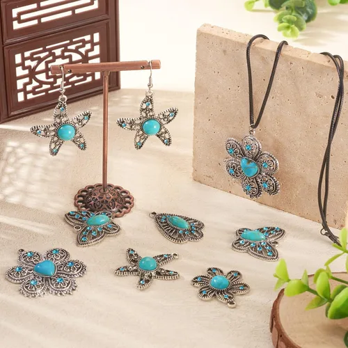 Vista 3 de PH PandaHall PandaHall - 10 dijes bohemios de mariposa turquesa en 5 estilos de flores turquesas, dijes de joyería occidental para manualidades