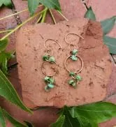 Vista 5 de Pendientes colgantes Sydney, cuentas Heishi, estilo bohemio, caída de 2.5 pulgadas