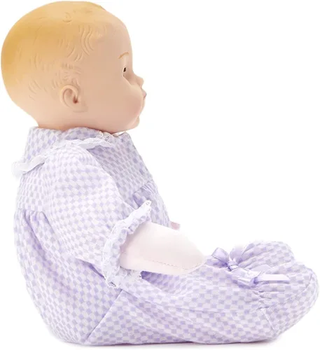 Vista 6 de Madame Alexander Huggums de cuadros lavanda de 12 pulgadas, tono de piel medio