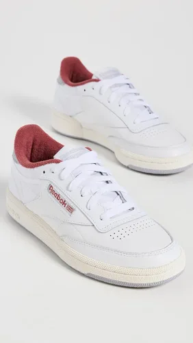 Vista 4 de Reebok Women's Club C 85 Walking Shoe