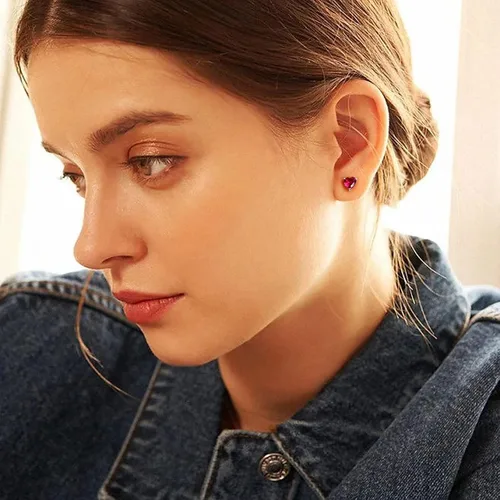Vista 4 de Aretes de plata de ley 925 con piedra natal de corazón para mujer, aretes de tuerca con piedra natal de corazón para mujeres, adolescentes, niñas