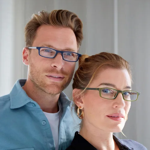 Vista 3 de OPULIZE TED - Lentes de lectura para mujeres y hombres, marco mate rectangular ligero y estrecho con bisagras de resorte, color negro +1.50