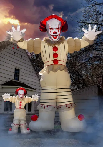 Vista 2 de Decoración Inflable Colosal Pennywise de 25 pies Multicolor