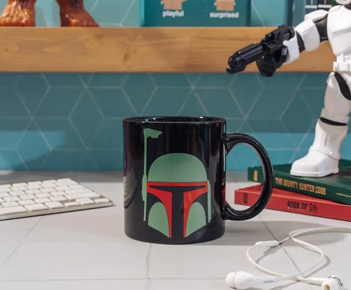 Vista 3 de Silver Buffalo Star Wars Boba Fett Helmet - Taza de café de cerámica, 20 onzas