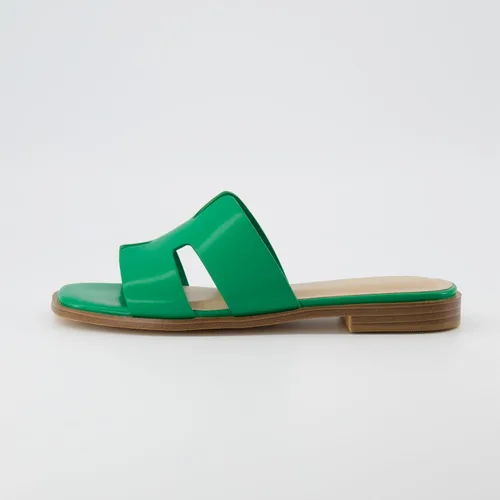 Vista 9 de CUSHIONAIRE - Sandalias Voyage para mujer, con espuma viscoelástica, distintos anchos disponibles