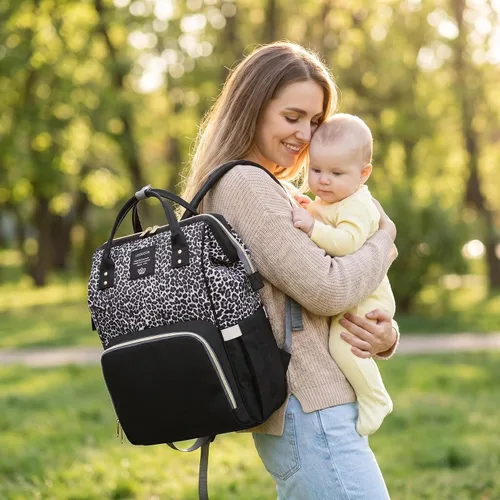 Vista 6 de Bolsa de pañales con estampado de leopardo, mochila multifunción para el cuidado del bebé, bolsa de viaje impermeable para mamá, color marrón