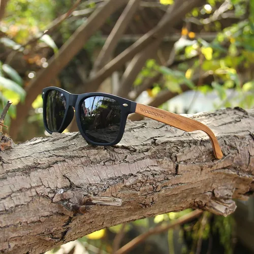 Vista 2 de Gafas de sol polarizadas clásicas de madera, regalos únicos para hombres, regalo práctico para marido, novio, padre