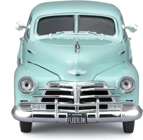 Vista 4 de Maisto 1:24 Edición Especial 1948 Chevrolet Fleetline Aerosedan
