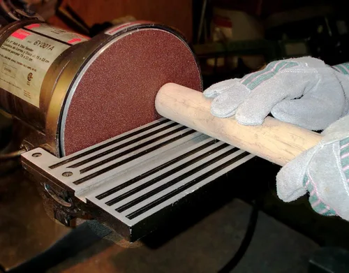 Vista 2 de Sungold Abrasives 336084 120 Grit 6" X -Weight Cloth Premium Industrial Aluminium Oxide Psa Stick-On Discos de lijado para lijadoras estacionarias