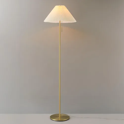 Vista 6 de GLOBE Electric 61000176 Lámpara de pie de 62 pulgadas, acabado en latón, metal, pantalla de tela plisada, base plana, interruptor de cadena