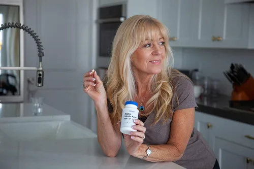 Vista 4 de Suplemento Nutricost Ácido Alfa Lipoico 600 mg por porción, 120 cápsulas, 60 porciones - Cápsulas vegetales, sin OMG