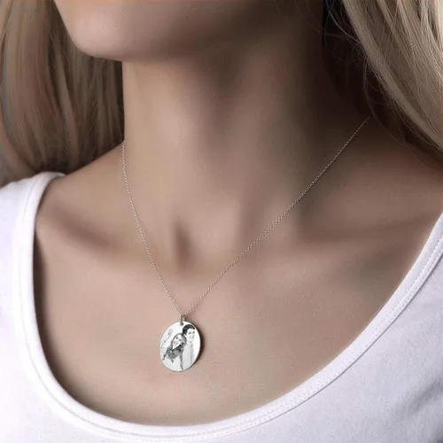 Vista 4 de Collar de plata de ley 925 personalizado con foto de nombre personalizado con palabras grabadas para regalo de cumpleaños del día de la madre