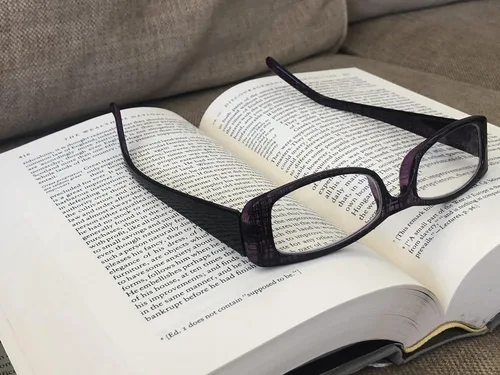 Vista 4 de Paquete de 4 lentes de lectura para mujer, bloqueo de luz azul, resistentes a los arañazos, para mujer
